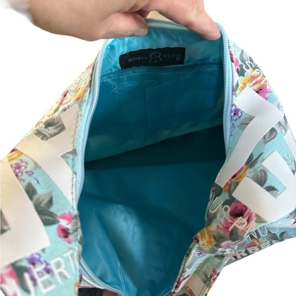 Robin Ruth Cream Shoulder Bag with Crescent Shape and Smooth Surface - Picture 4 of 5